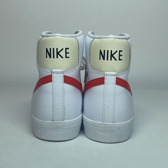 New Men’s Nike Blazer Mid 77 VNTG White Picante Red Coconut Milk BQ6806-122 NWOB - Picture 4 of 4